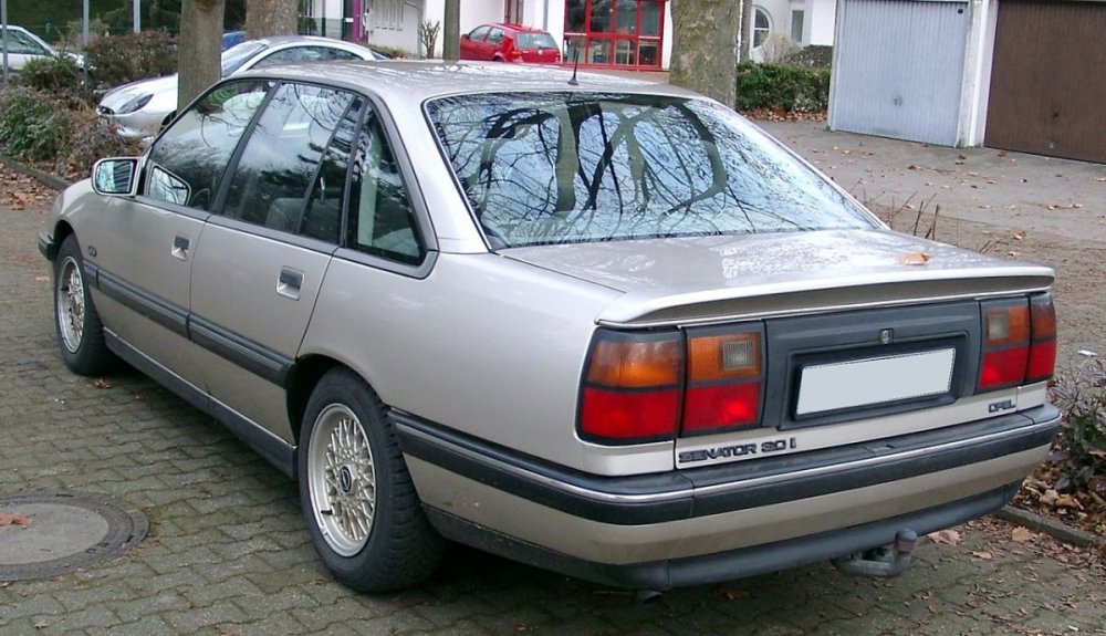1280px-Opel_Senator_B_rear_20080102.jpg